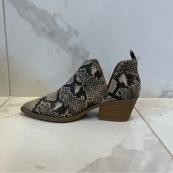 Universal Thread | Neutral Colour Snake Print Booties With Small Wedge Heel - Picture 10 of 16